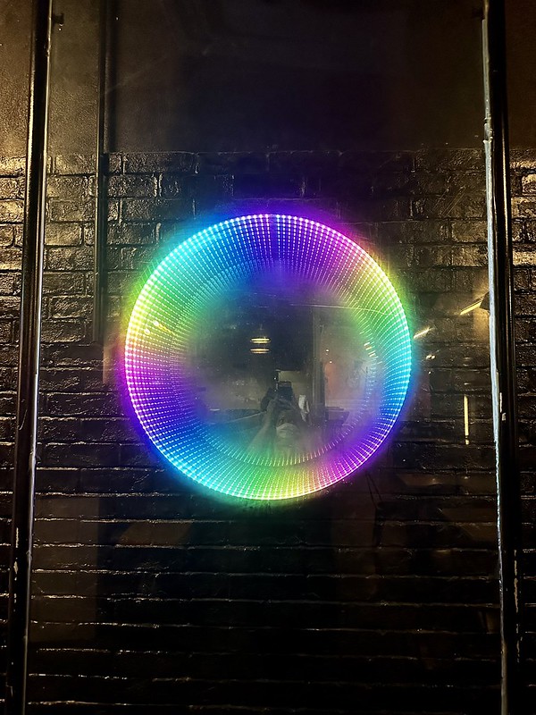 Atom Bar + KTV — 룸 내부 전경