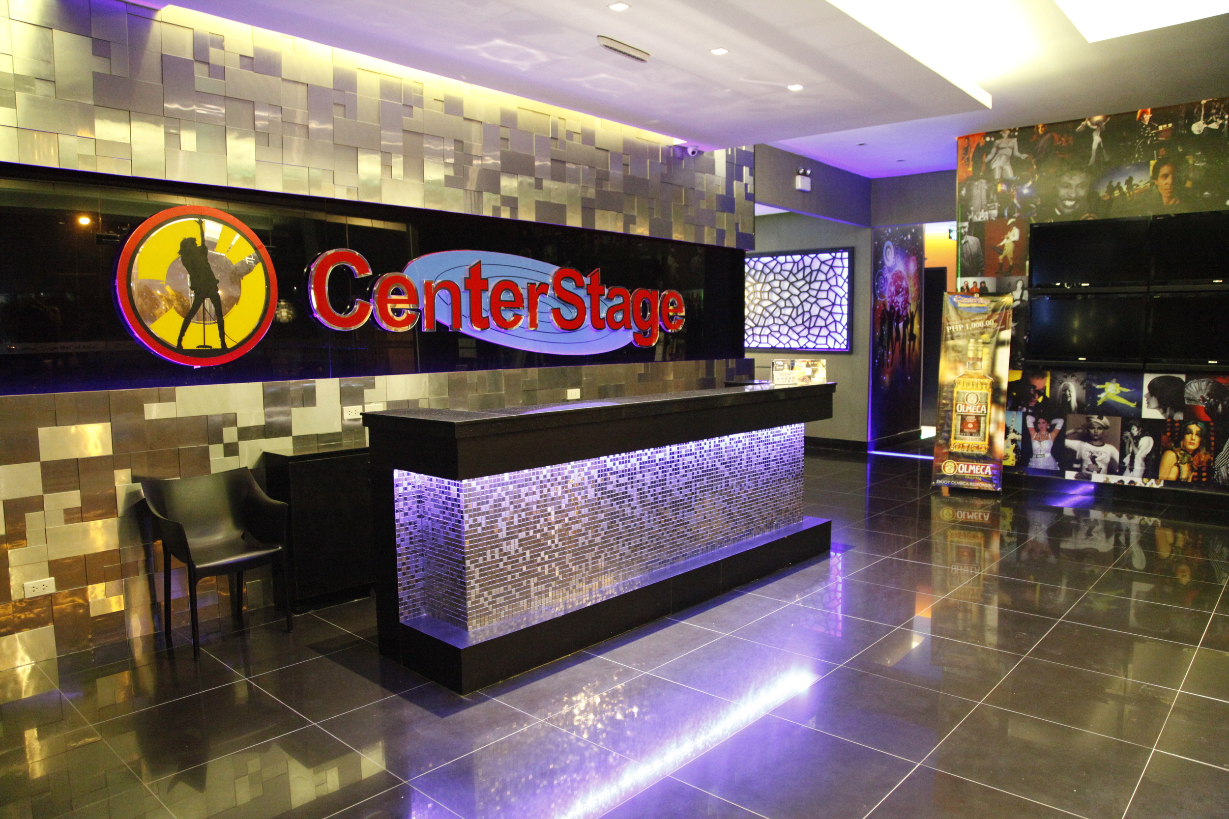 Centerstage KTV 입구