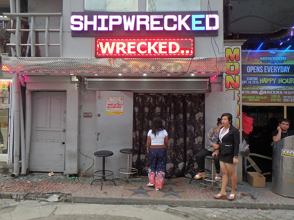 Shipwrecked Bar — Entrance