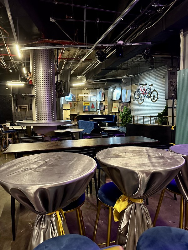 Atom Bar + KTV — VIP 룸 세부