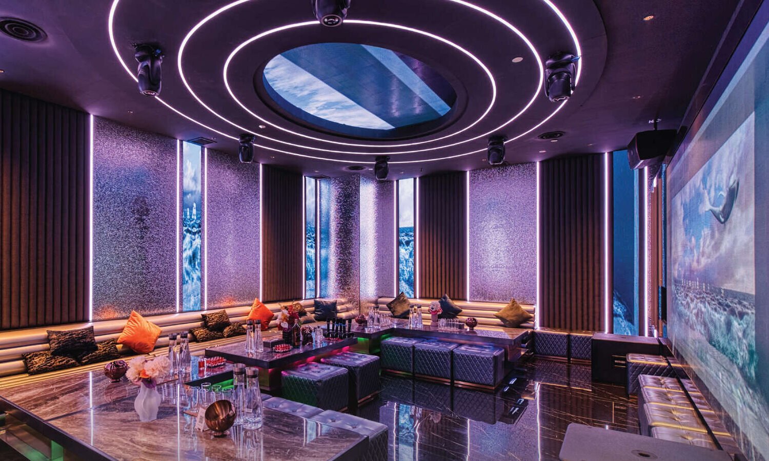 Red Box Karaoke 룸 인테리어