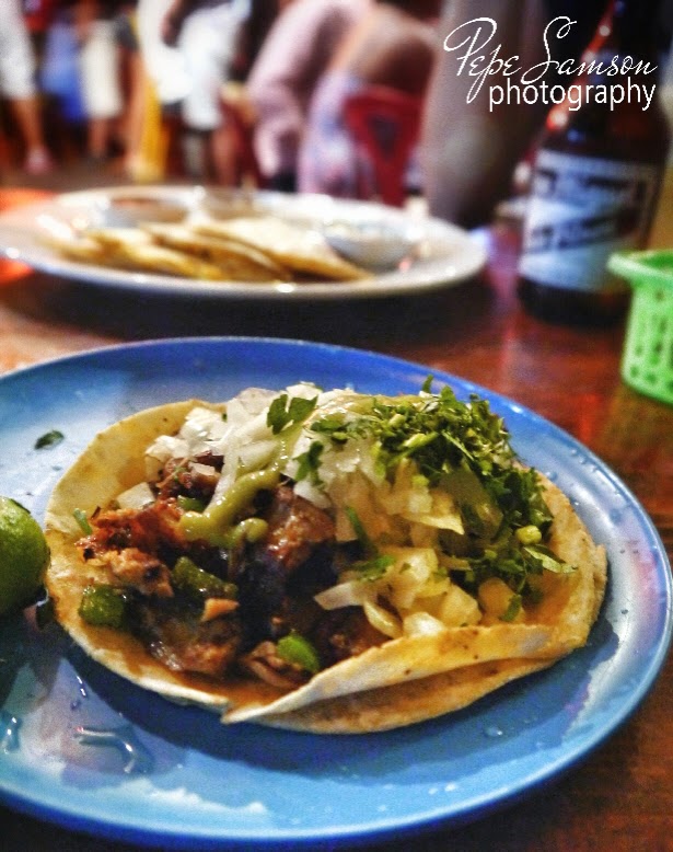 El Chupacabra — 타코와 음식들